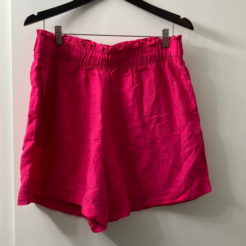 Ladies linen shorts!